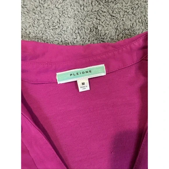 Pleione Women's Pink V Neck Long Sleeve Collared Stretch Blouse Top Size Medium - Picture 2 of 8